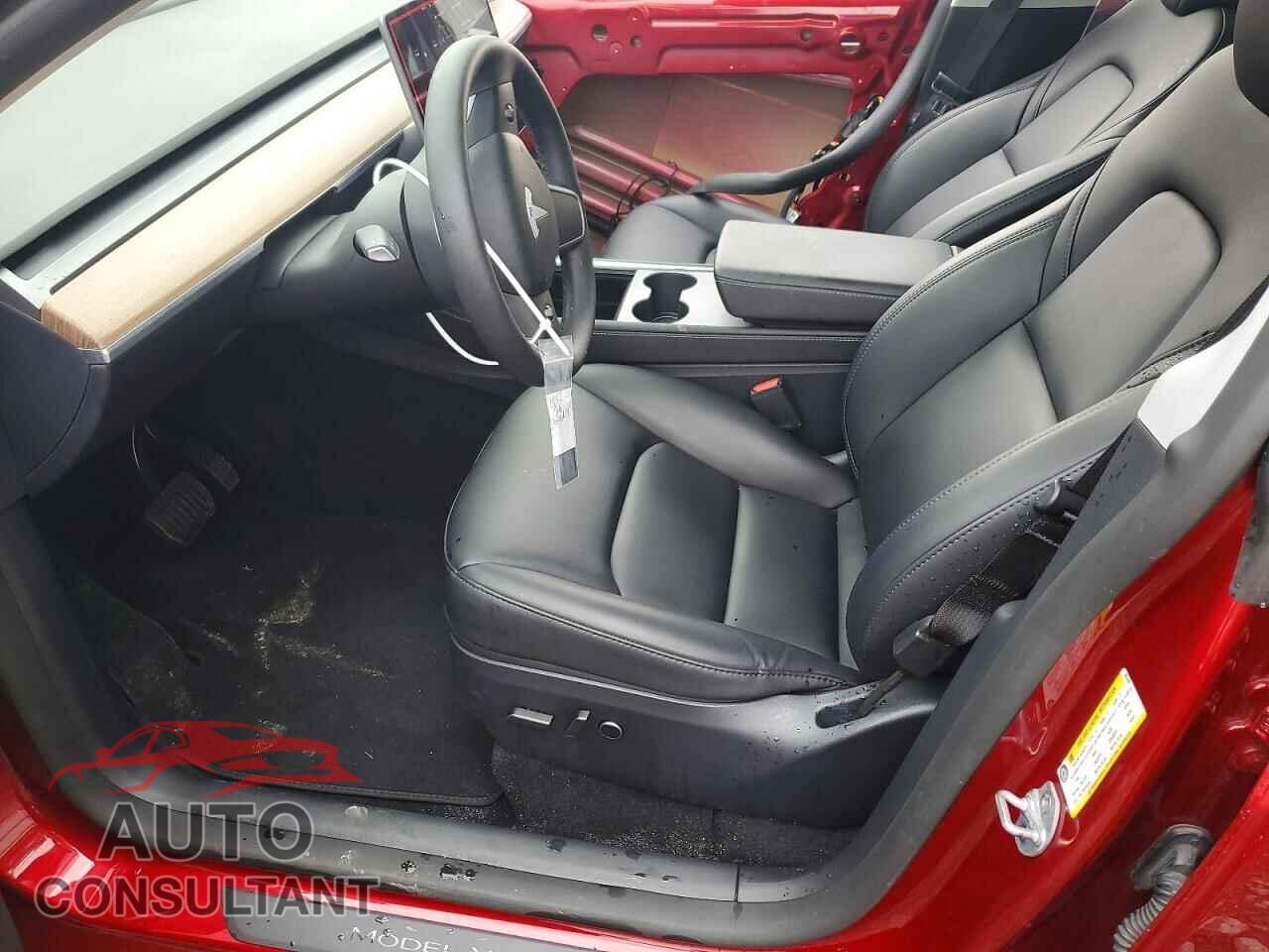 TESLA MODEL Y 2024 - 7SAYGDEE2RF083569