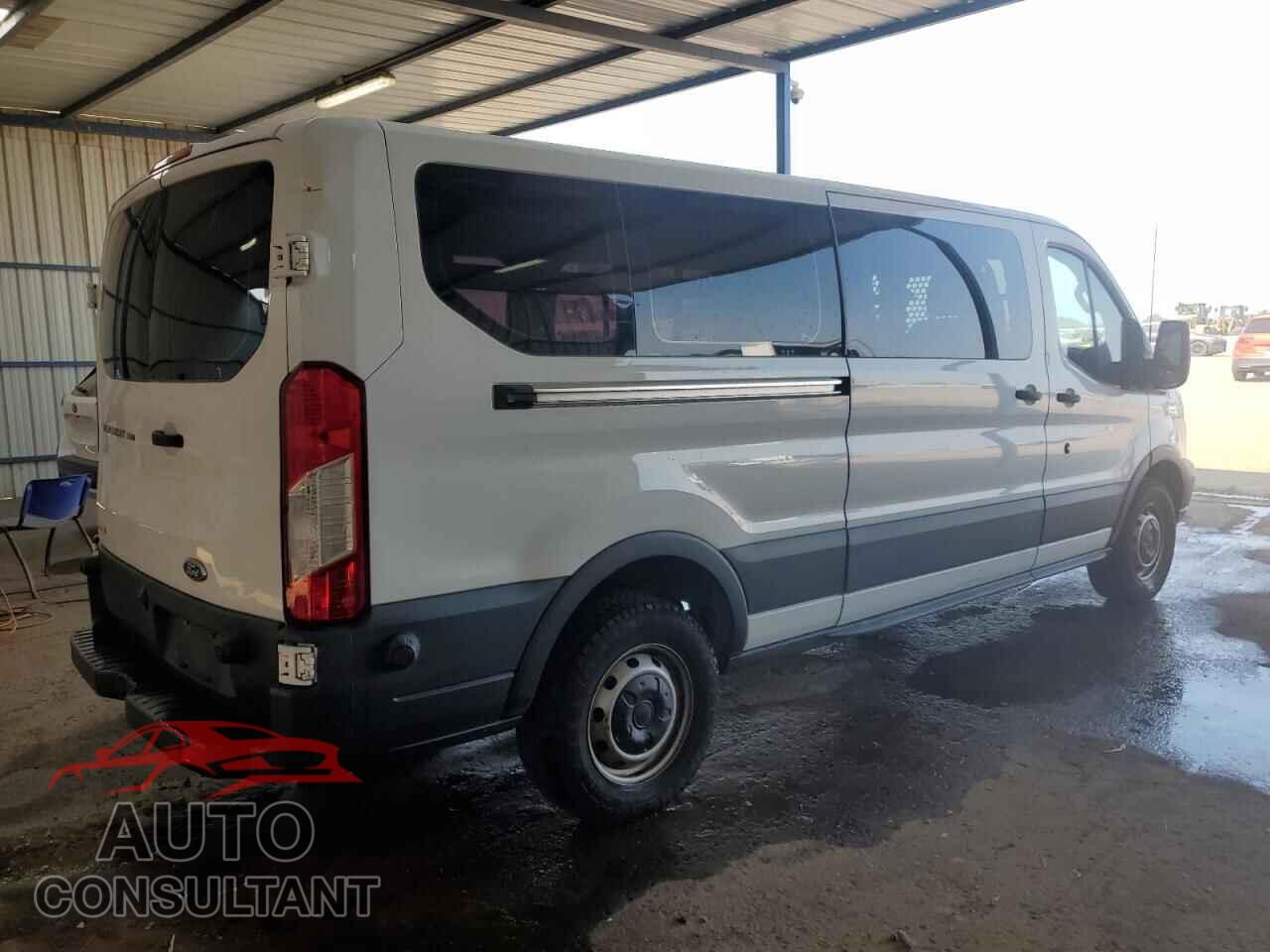 FORD TRANSIT 2017 - 1FTBW2YG1HKB21611