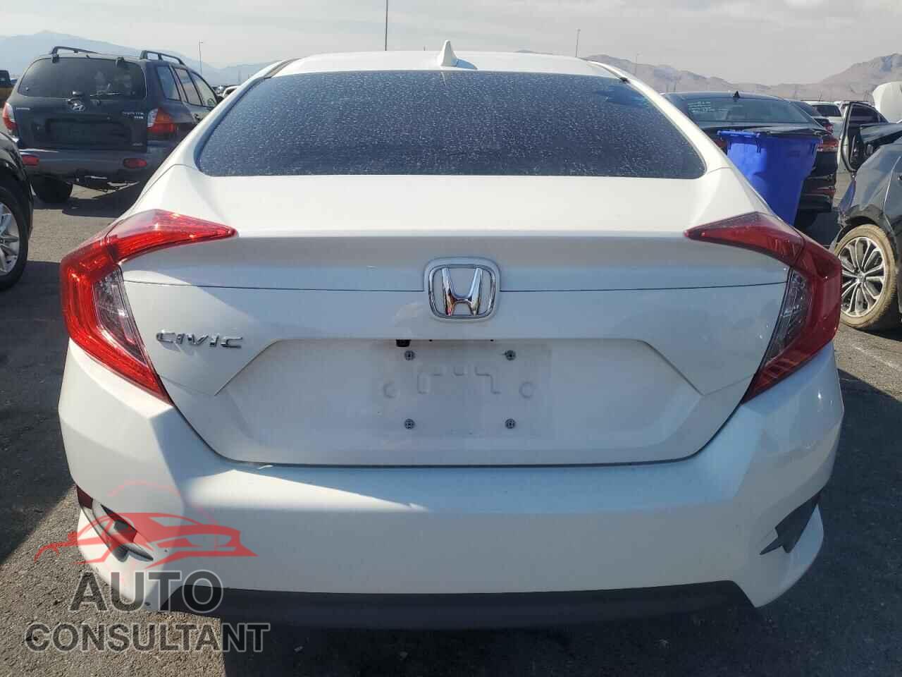 HONDA CIVIC 2018 - 2HGFC2F87JH576418