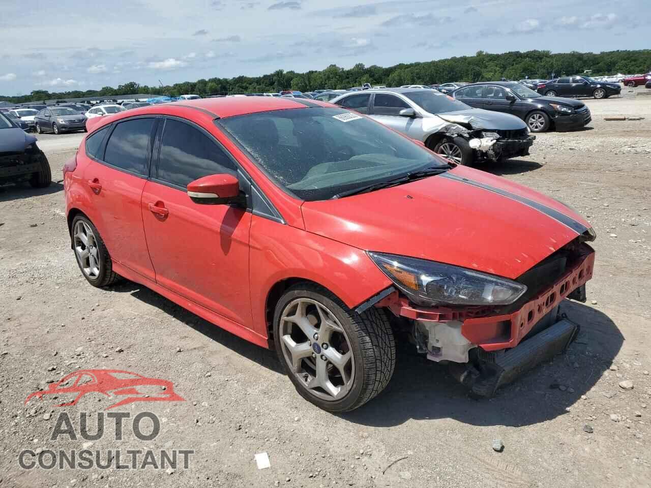 FORD FOCUS 2015 - 1FADP3L9XFL367932