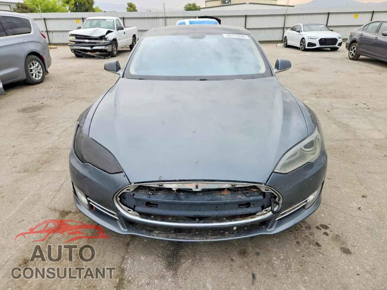 TESLA MODEL S 2013 - 5YJSA1CNXDFP28886