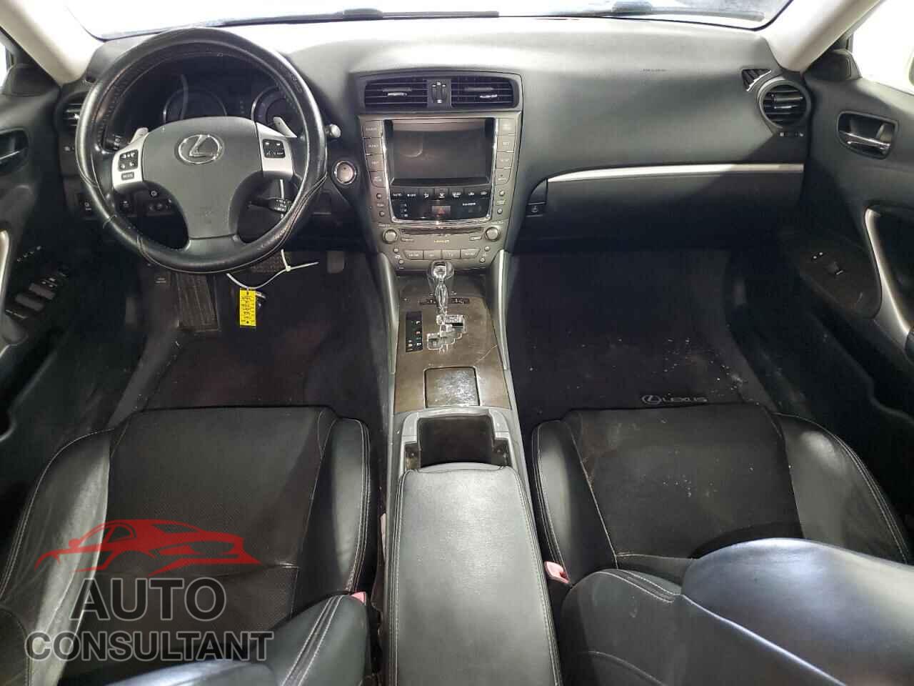 LEXUS IS 2012 - JTHCF5C29C5055400