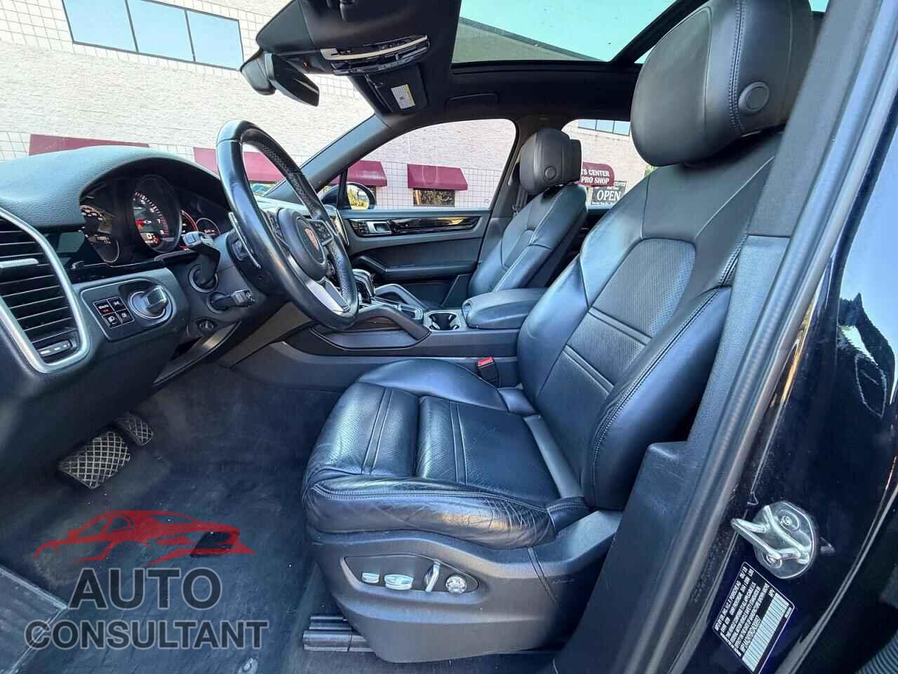 PORSCHE CAYENNE 2019 - WP1AA2AY0KDA00897