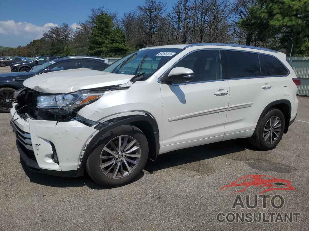 TOYOTA HIGHLANDER 2018 - 5TDJZRFH3JS801600