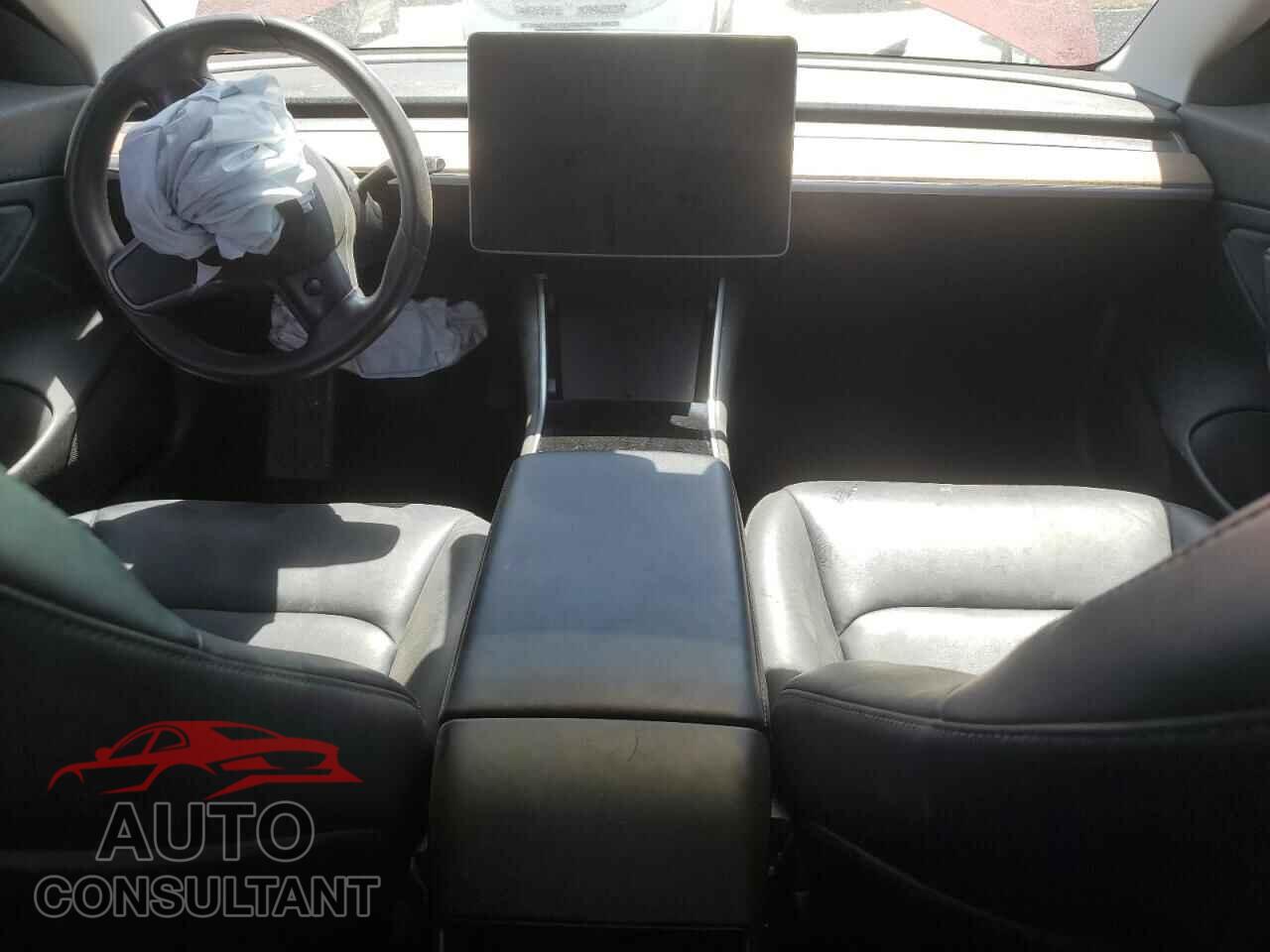 TESLA MODEL 3 2018 - 5YJ3E1EA2JF040105