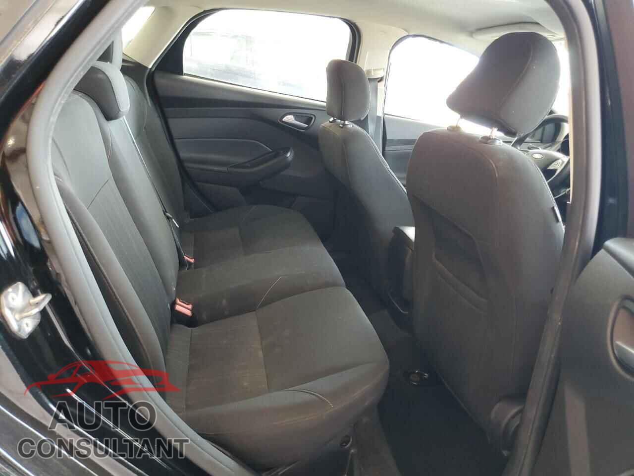 FORD FOCUS 2016 - 1FADP3K26GL212686