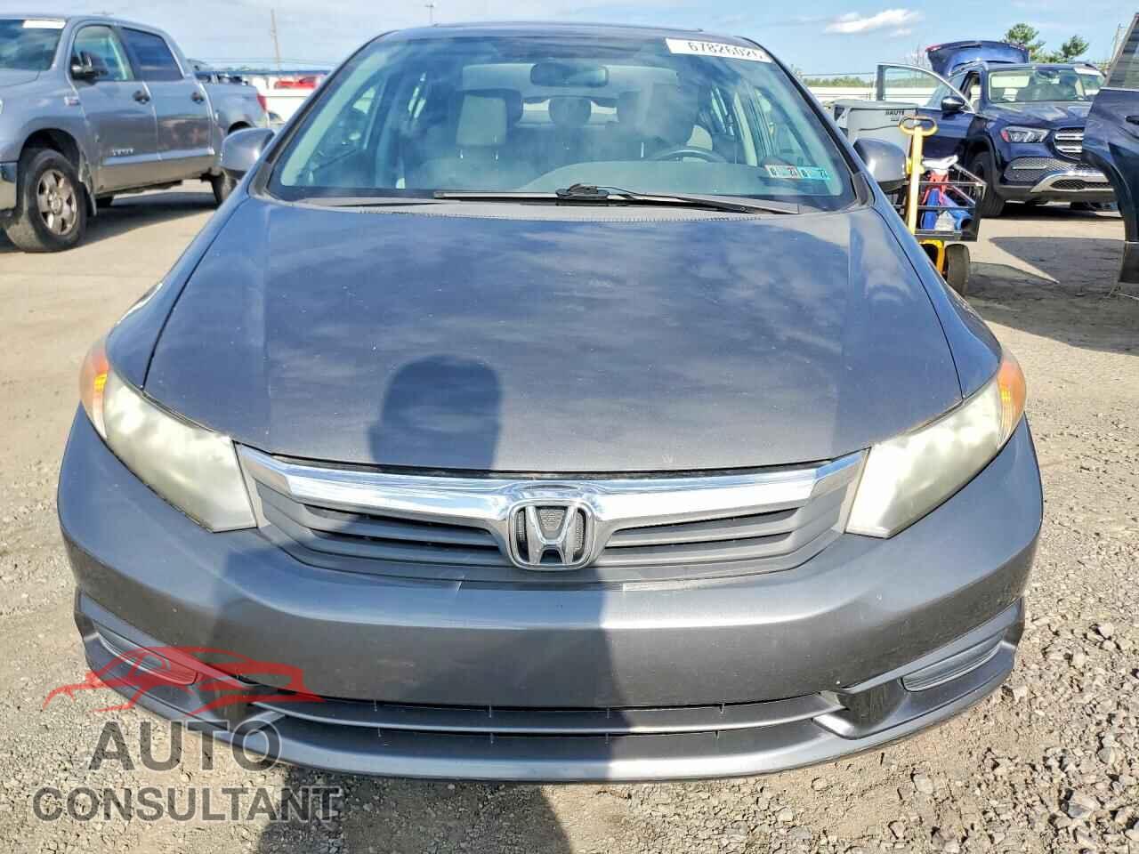 HONDA CIVIC 2012 - 2HGFB2F80CH528071