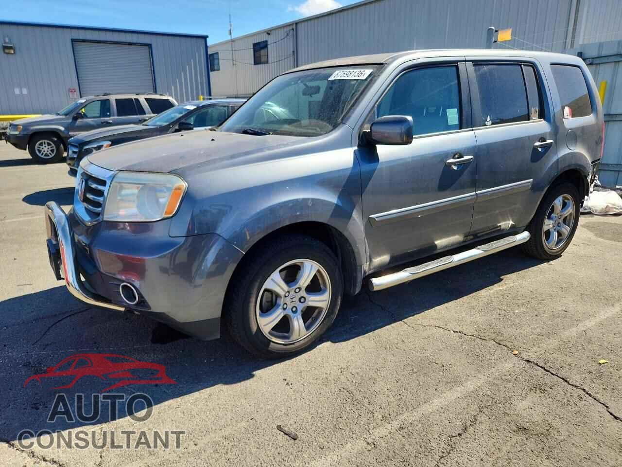 HONDA PILOT 2013 - 5FNYF4H47DB023542