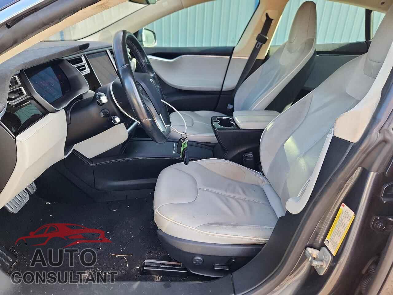 TESLA MODEL S 2014 - 5YJSA1H19EFP55911