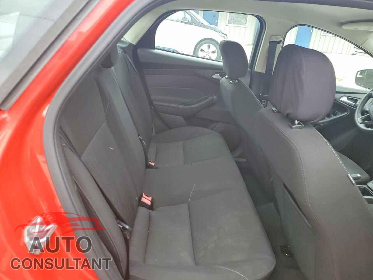 FORD FOCUS 2016 - 1FADP3F26GL286068