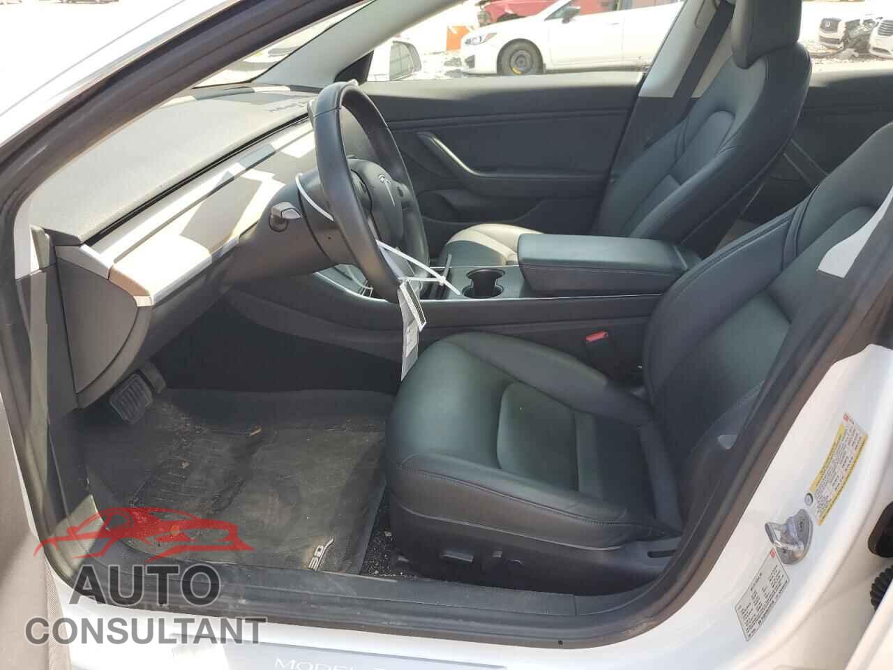 TESLA MODEL 3 2018 - 5YJ3E1EB2JF122120