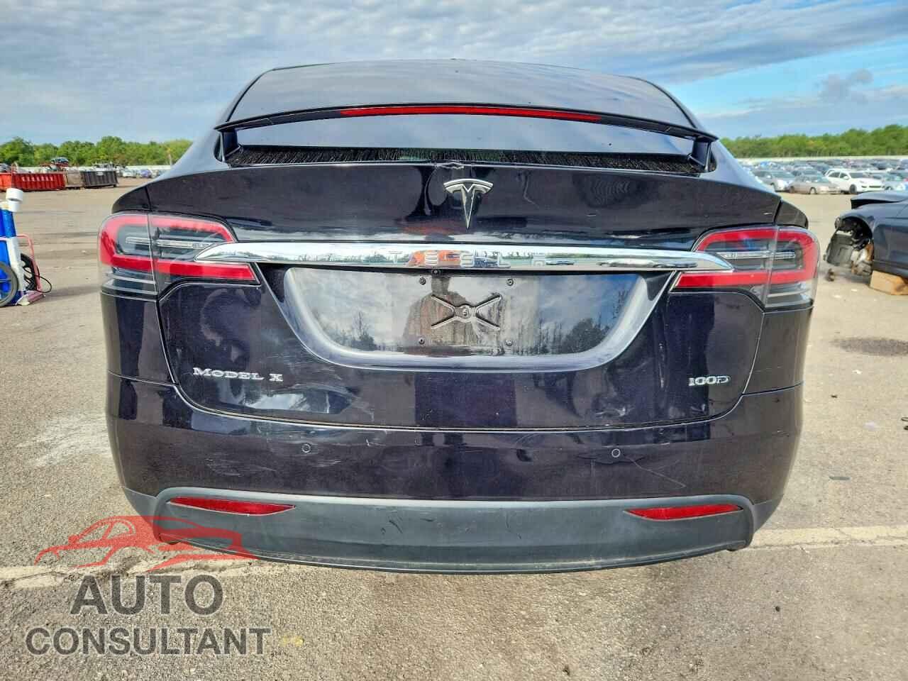 TESLA MODEL X 2018 - 5YJXCDE2XJF112251