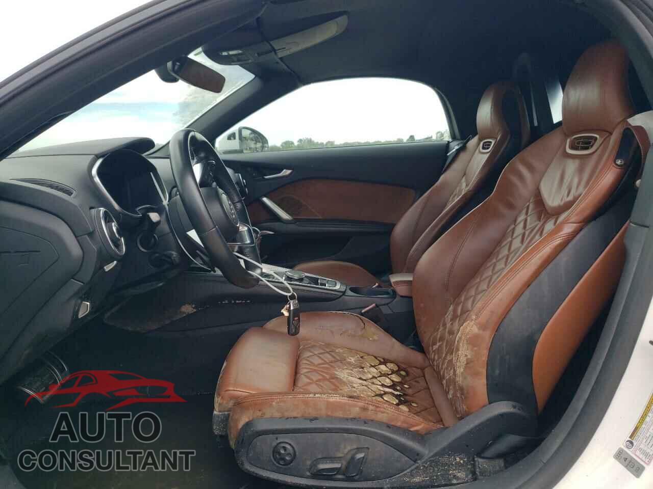 AUDI TT 2018 - TRUT5CFV3J1012275