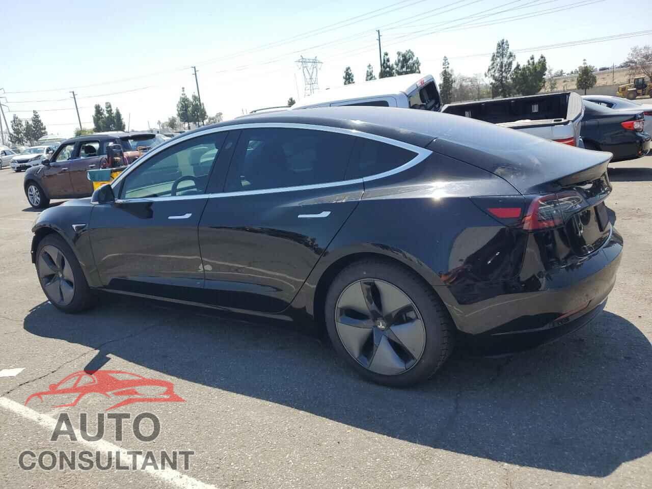 TESLA MODEL 3 2019 - 5YJ3E1EA7KF305795