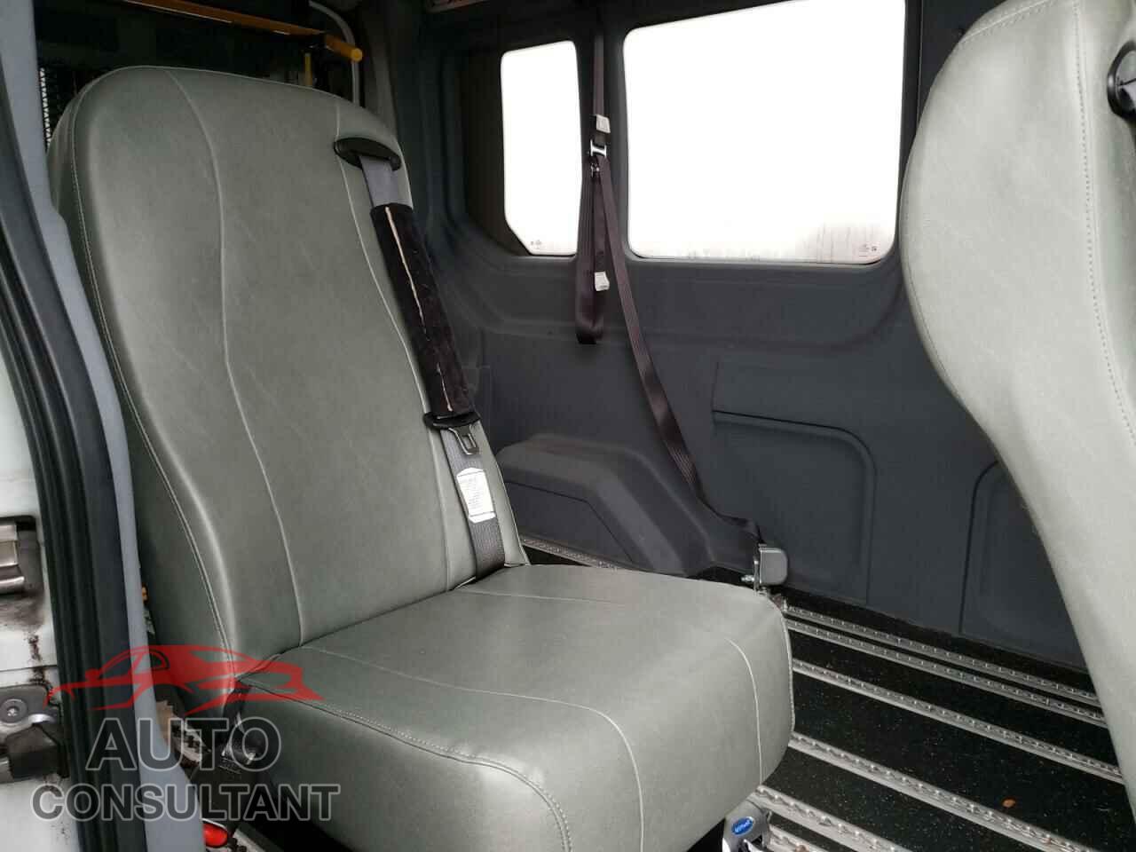 FORD TRANSIT CO 2018 - 1FTYR2CMXJKA87897