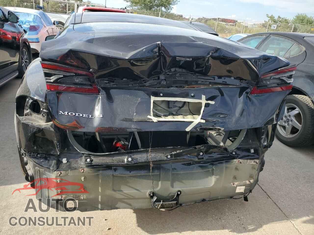 TESLA MODEL S 2017 - 5YJSA1E2XHF229966
