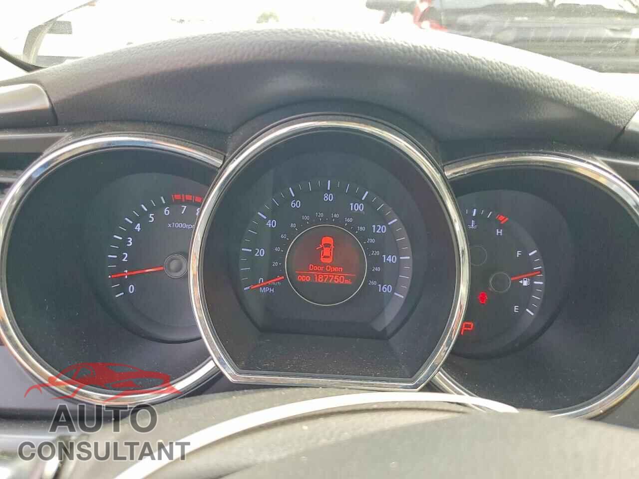 KIA OPTIMA 2011 - KNAGM4A74B5121381