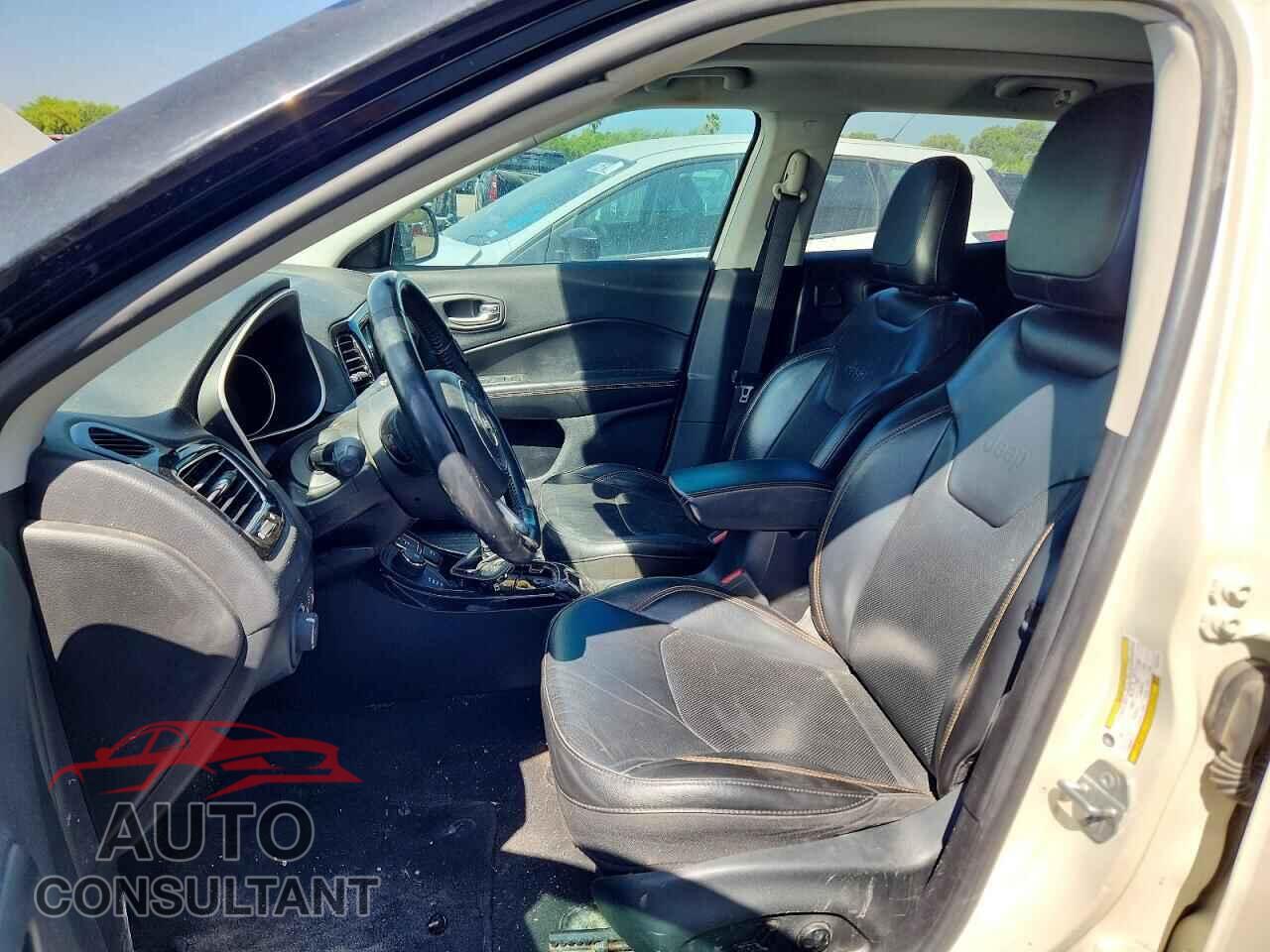 JEEP COMPASS 2019 - 3C4NJDCB9KT674127