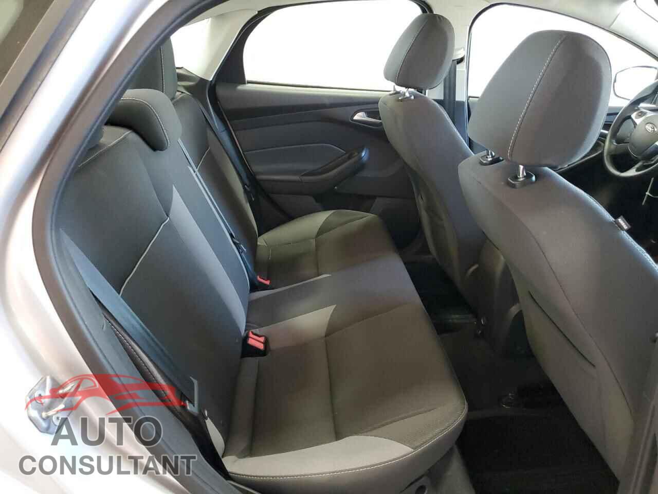 FORD FOCUS 2013 - 1FADP3F22DL182317
