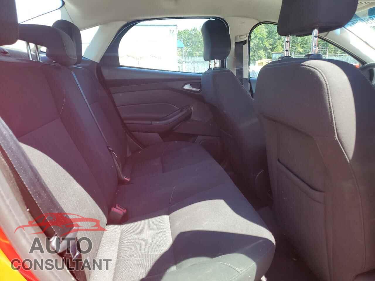 FORD FOCUS 2016 - 1FADP3F29GL284945