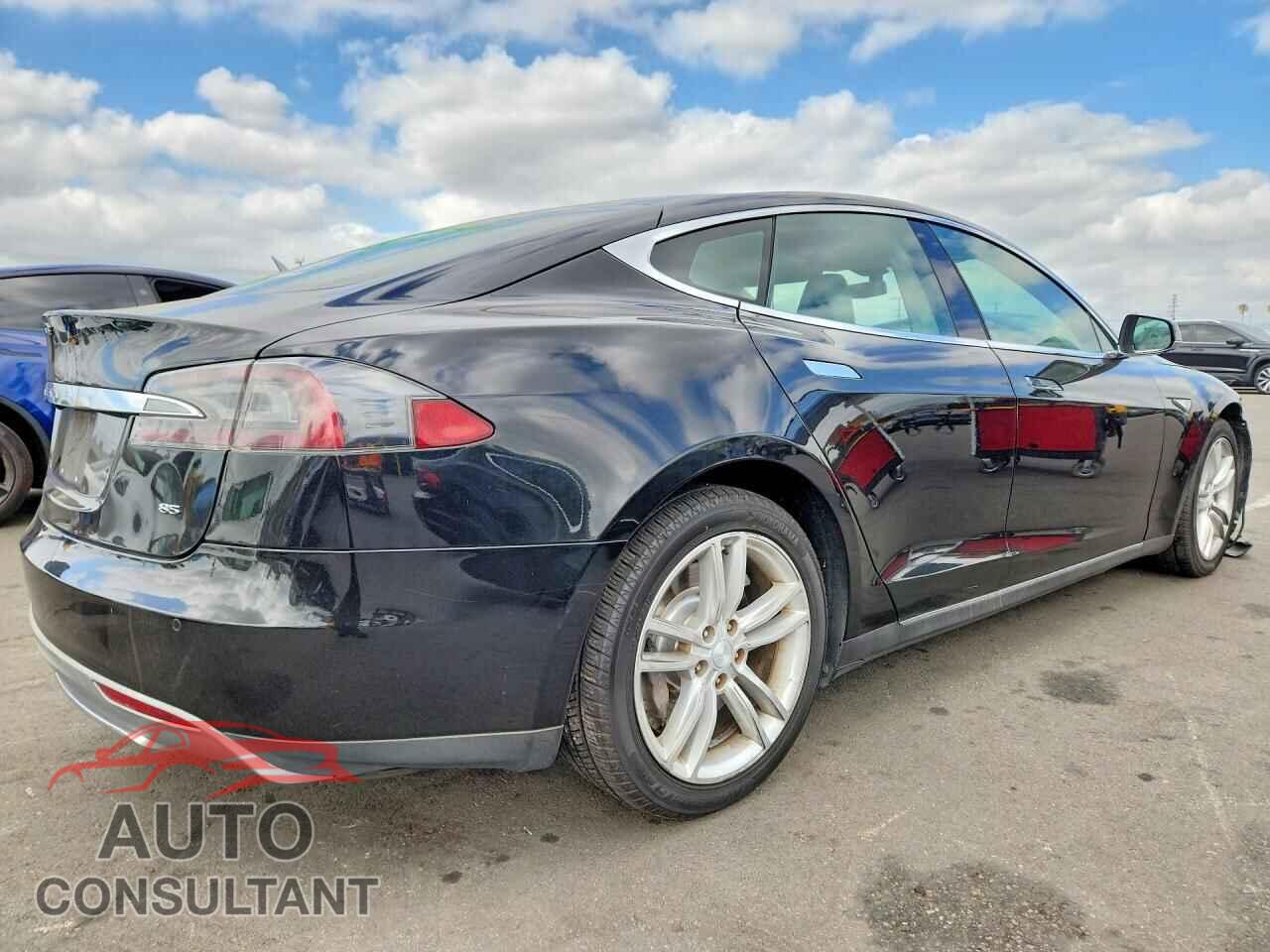 TESLA MODEL S 2013 - 5YJSA1CN2DFP28025