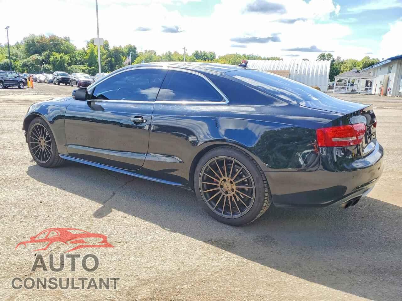 AUDI A5 2011 - WAUWFAFR1BA008722