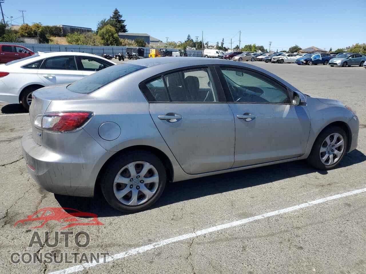 MAZDA 3 2013 - JM1BL1U89D1713520