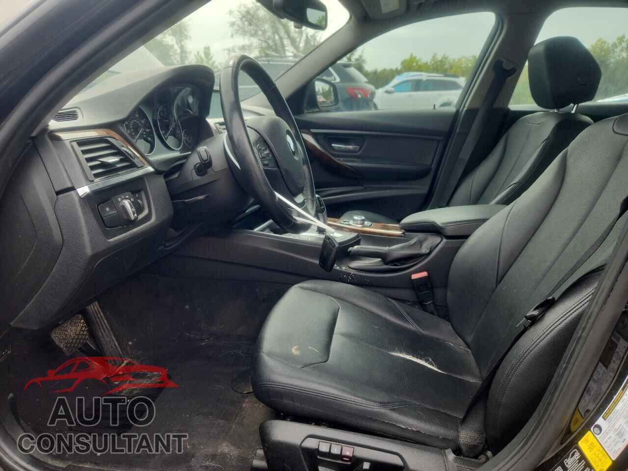 BMW 3 SERIES 2013 - WBA3B3G52DNR79570