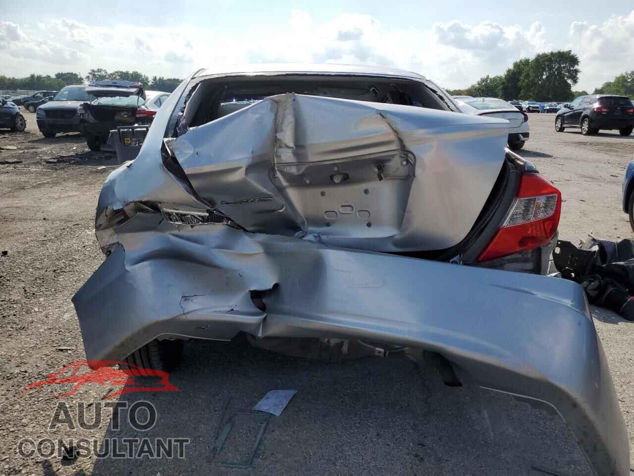 HONDA CIVIC 2012 - 2HGFB2F55CH333380