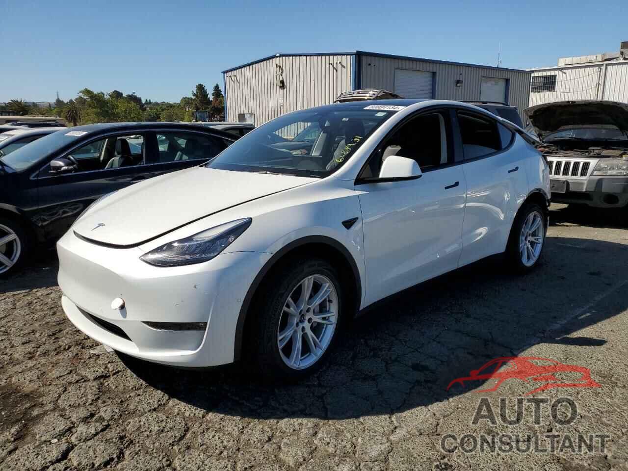 TESLA MODEL Y 2021 - 5YJYGDEE8MF271213