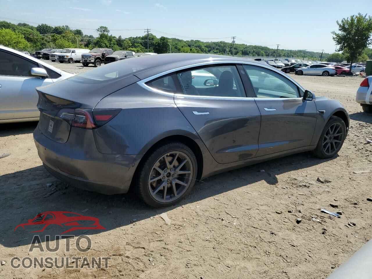 TESLA MODEL 3 2018 - 5YJ3E1EA1JF012733