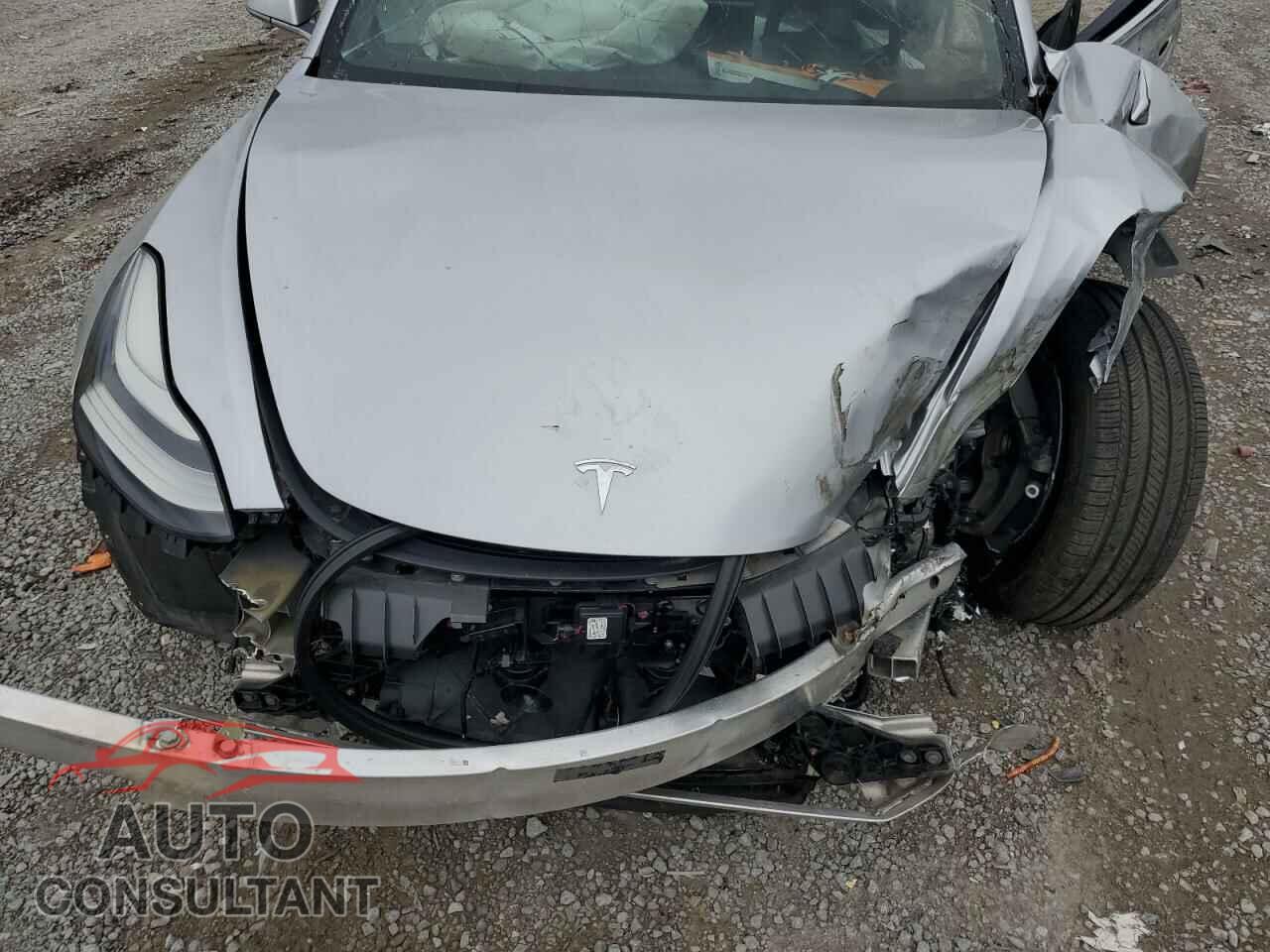 TESLA MODEL 3 2018 - 5YJ3E1EA5JF095289