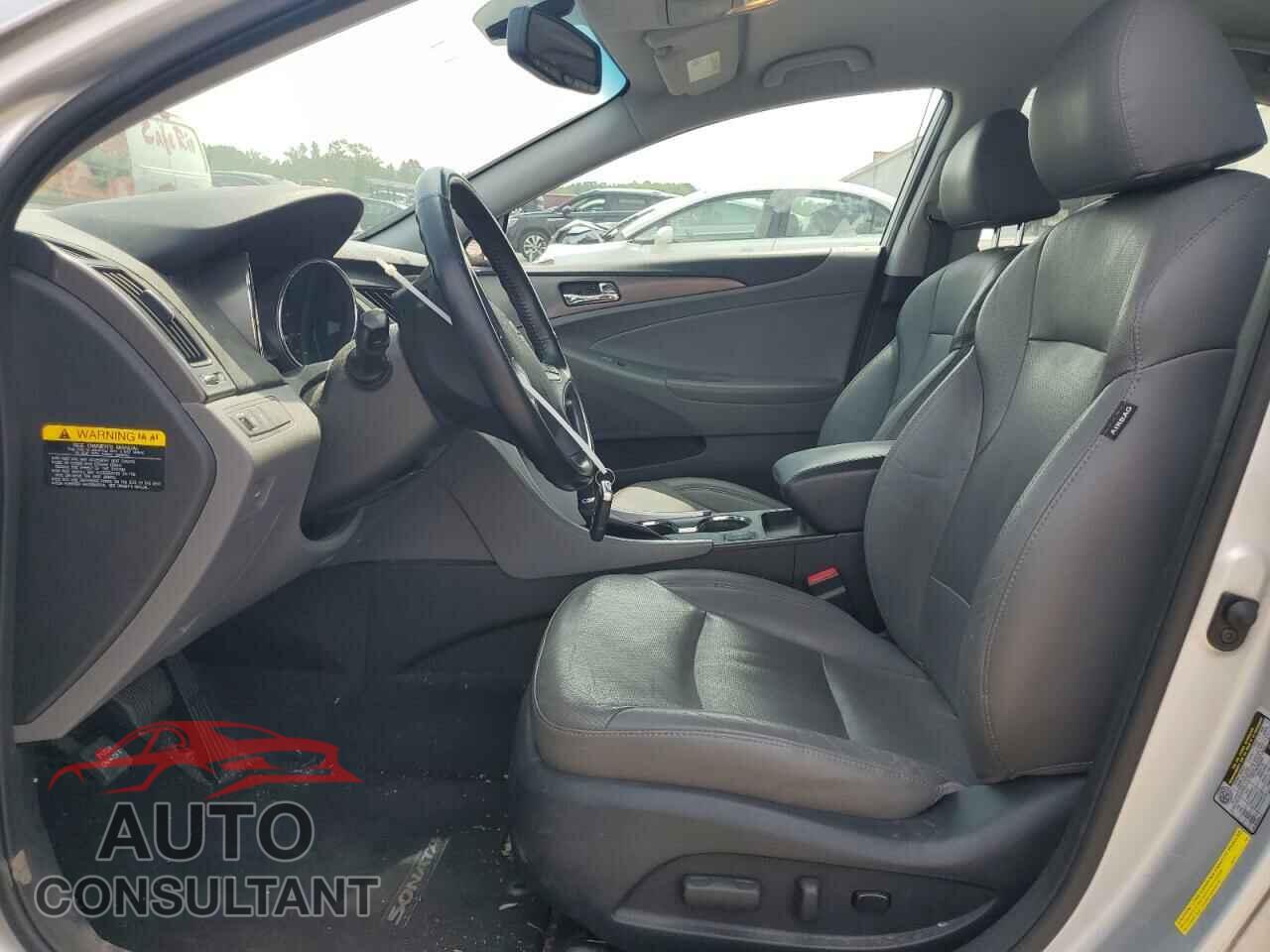 HYUNDAI SONATA 2013 - KMHEC4A4XDA075144