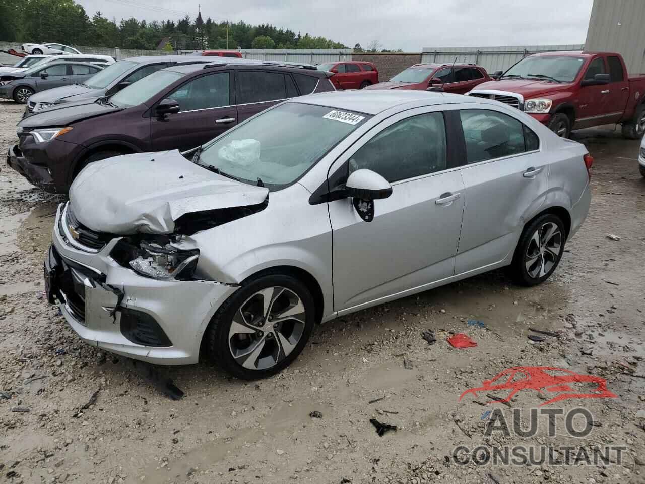 CHEVROLET SONIC 2018 - 1G1JF5SB1J4132430