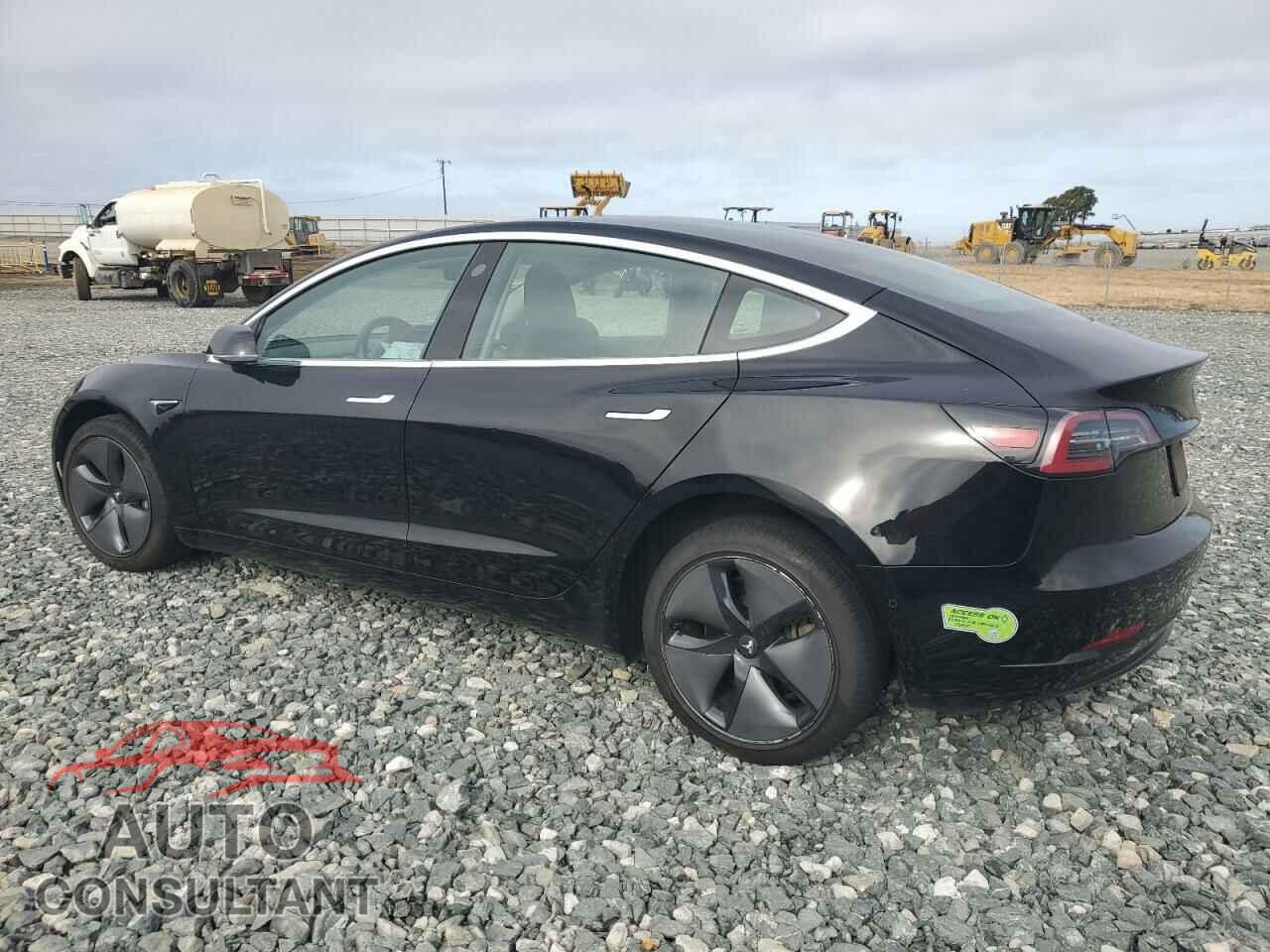 TESLA MODEL 3 2019 - 5YJ3E1EB4KF385582