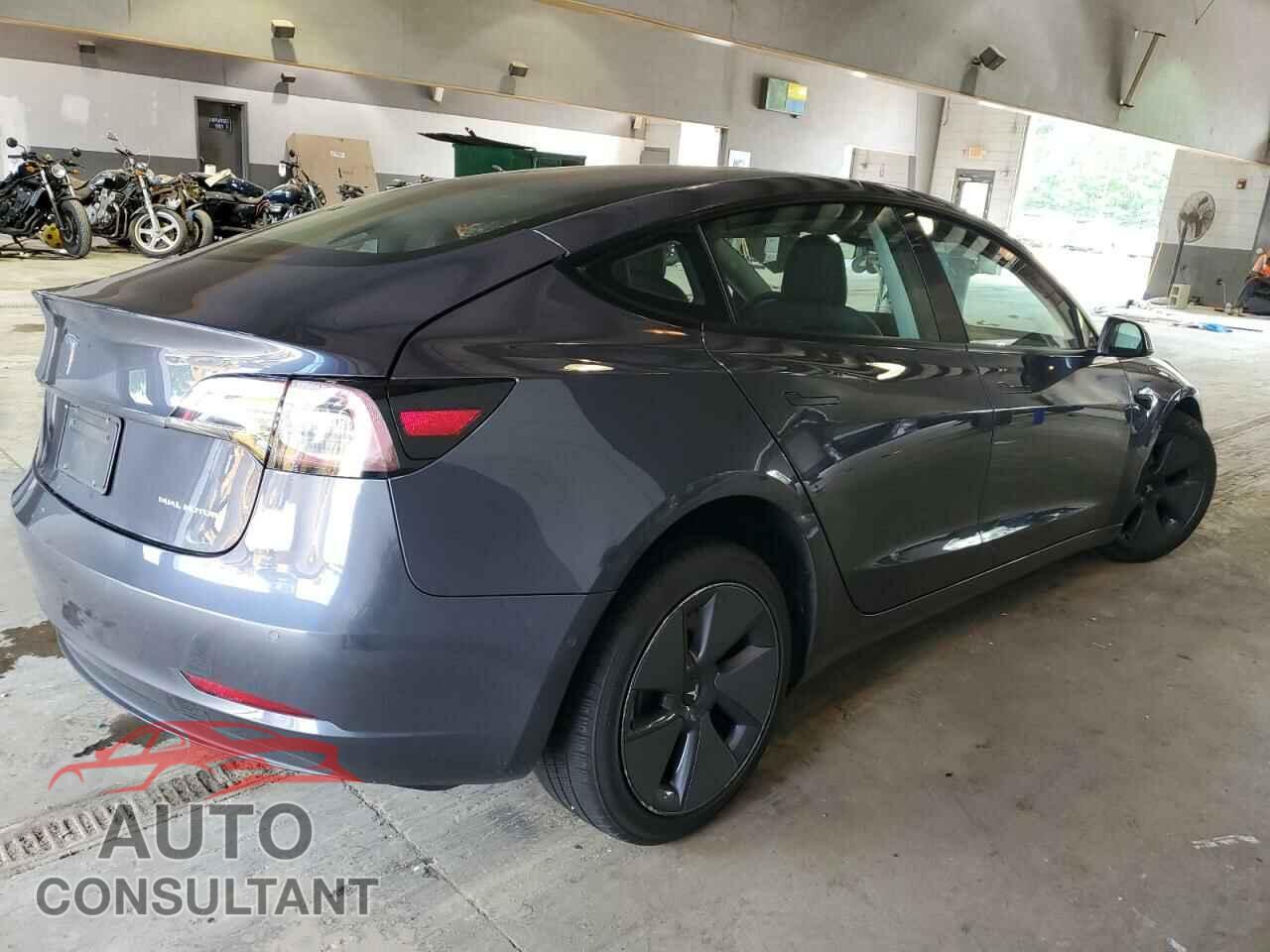 TESLA MODEL 3 2022 - 5YJ3E1EB8NF290799