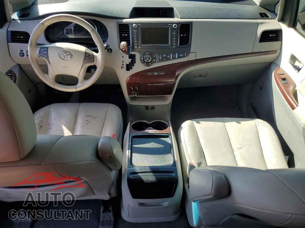 TOYOTA SIENNA 2011 - 5TDYK3DC4BS049320