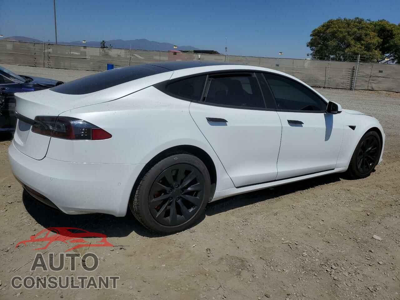 TESLA MODEL S 2017 - 5YJSA1E20HF196024