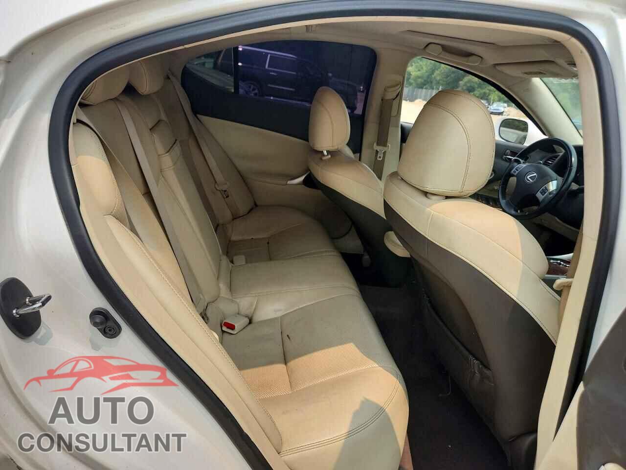 LEXUS IS 2011 - JTHCE5C23B5000989
