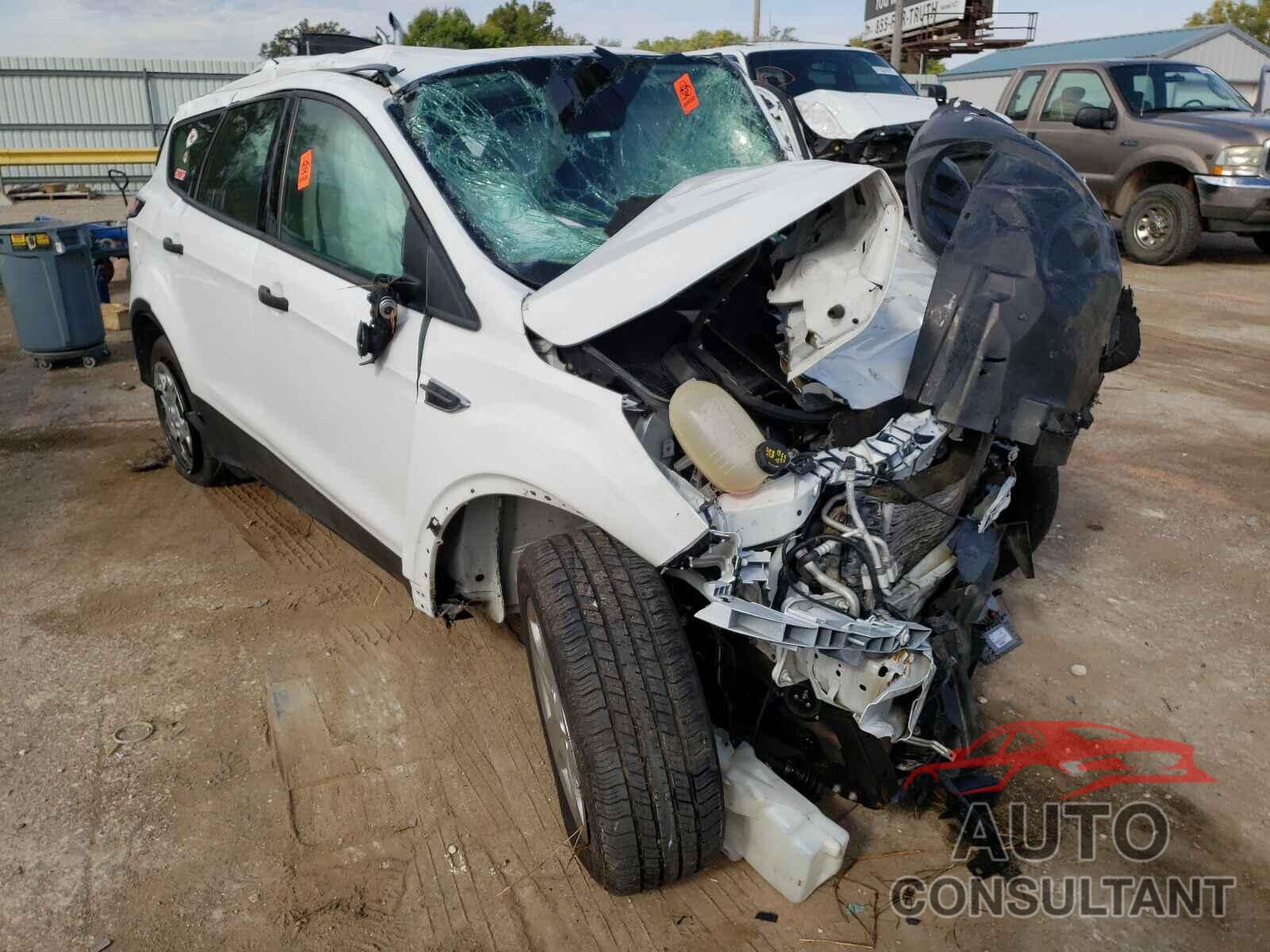 FORD ESCAPE 2018 - 1FMCU0F73JUA17760