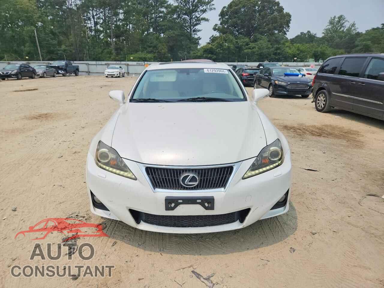 LEXUS IS 2011 - JTHCE5C23B5000989