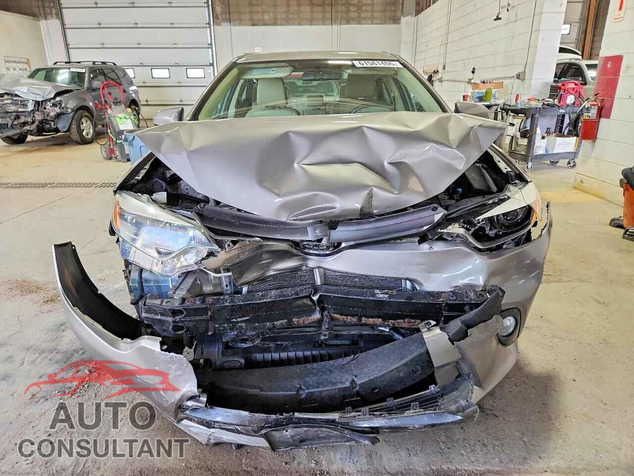 TOYOTA COROLLA 2015 - 5YFBPRHE3FP211703