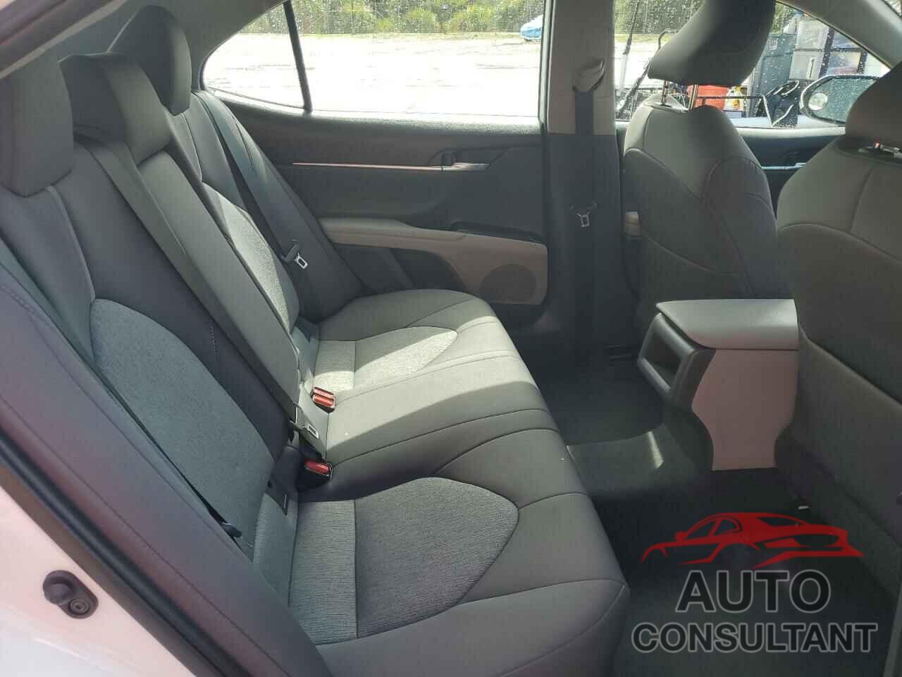 TOYOTA CAMRY 2021 - 4T1C11AK8MU597912