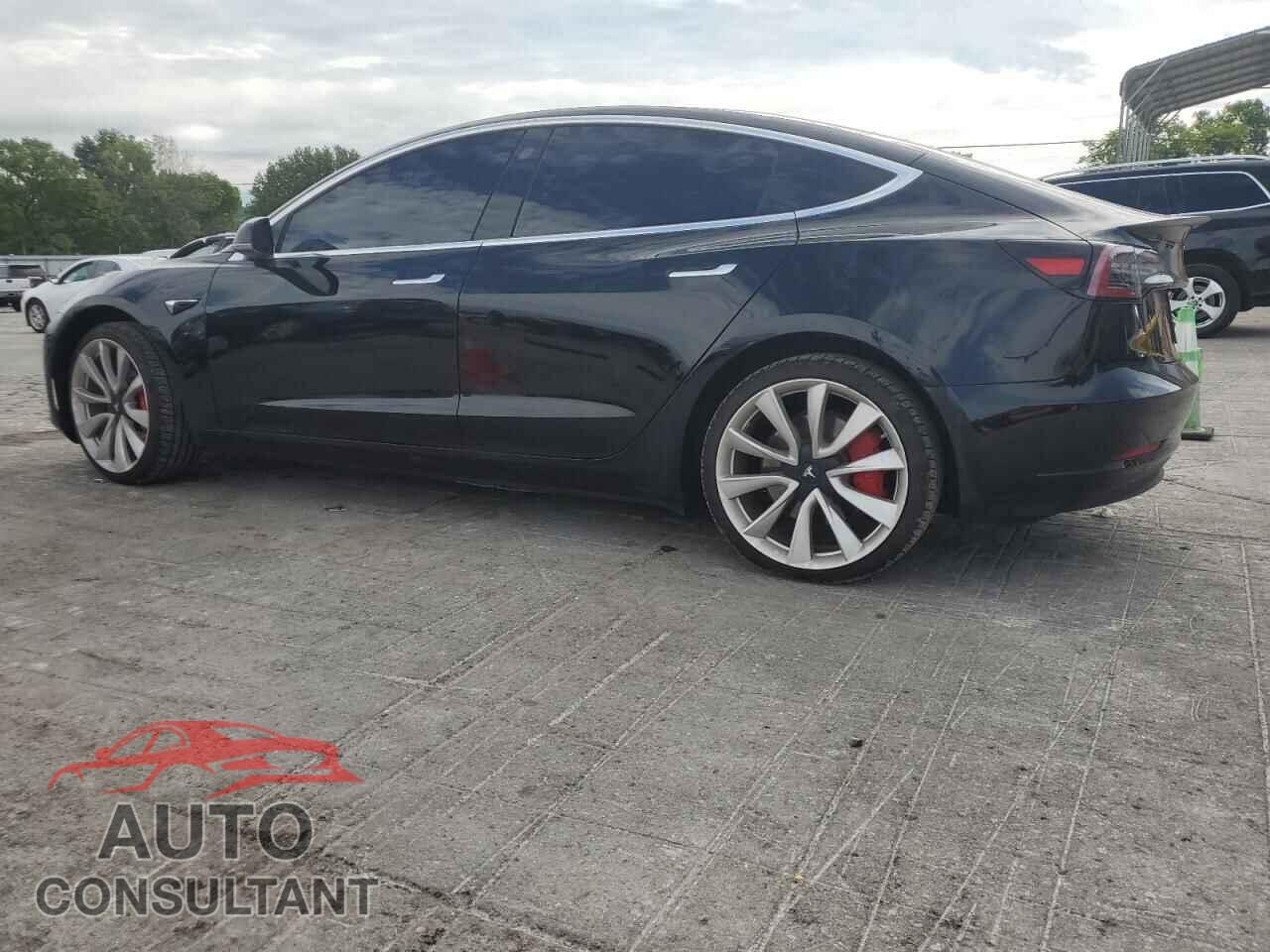 TESLA MODEL 3 2019 - 5YJ3E1EB8KF438686