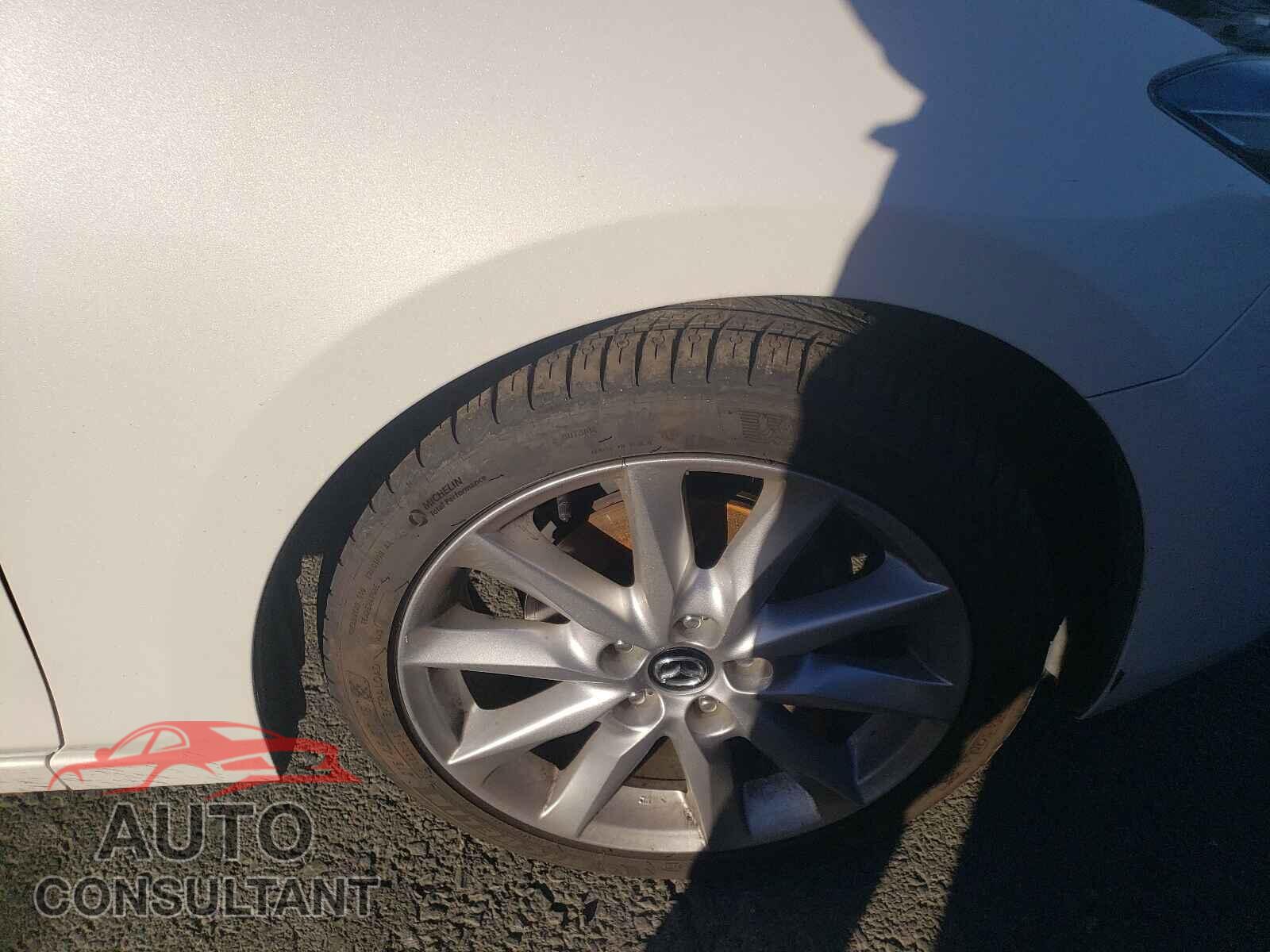 MAZDA 3 2017 - JM1BN1L75H1101193