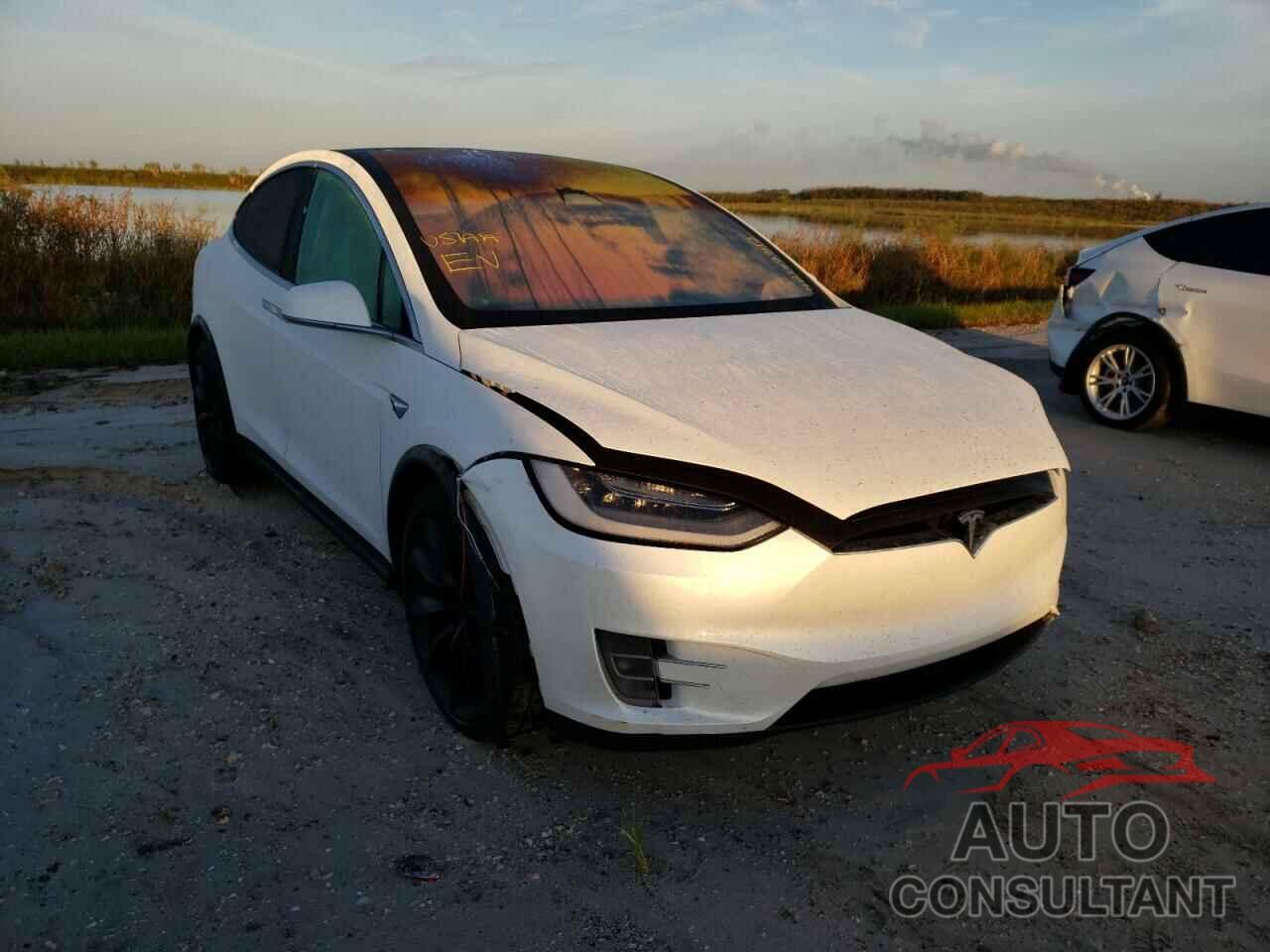 TESLA MODEL X 2020 - 5YJXCBE46LF298377