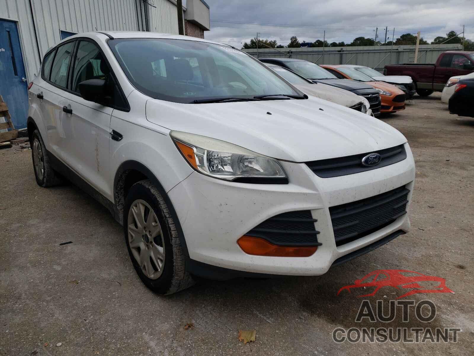 FORD ESCAPE 2016 - 1FMCU0F77GUB11942
