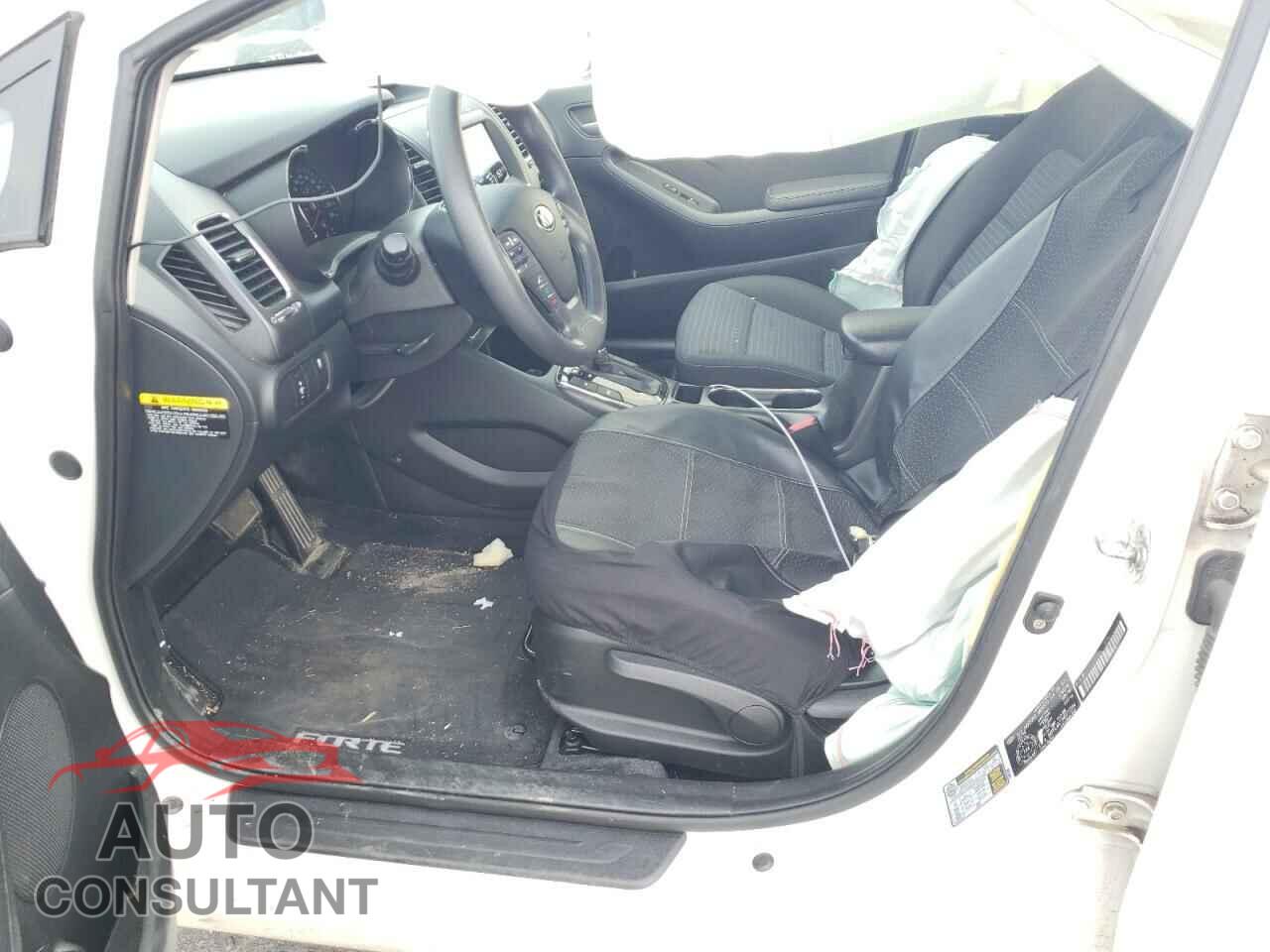KIA FORTE 2017 - 3KPFL4A77HE072594