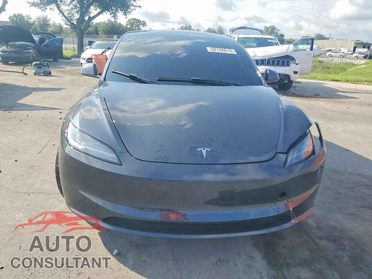 TESLA MODEL 3 2024 - 5YJ3E1EA2RF868490