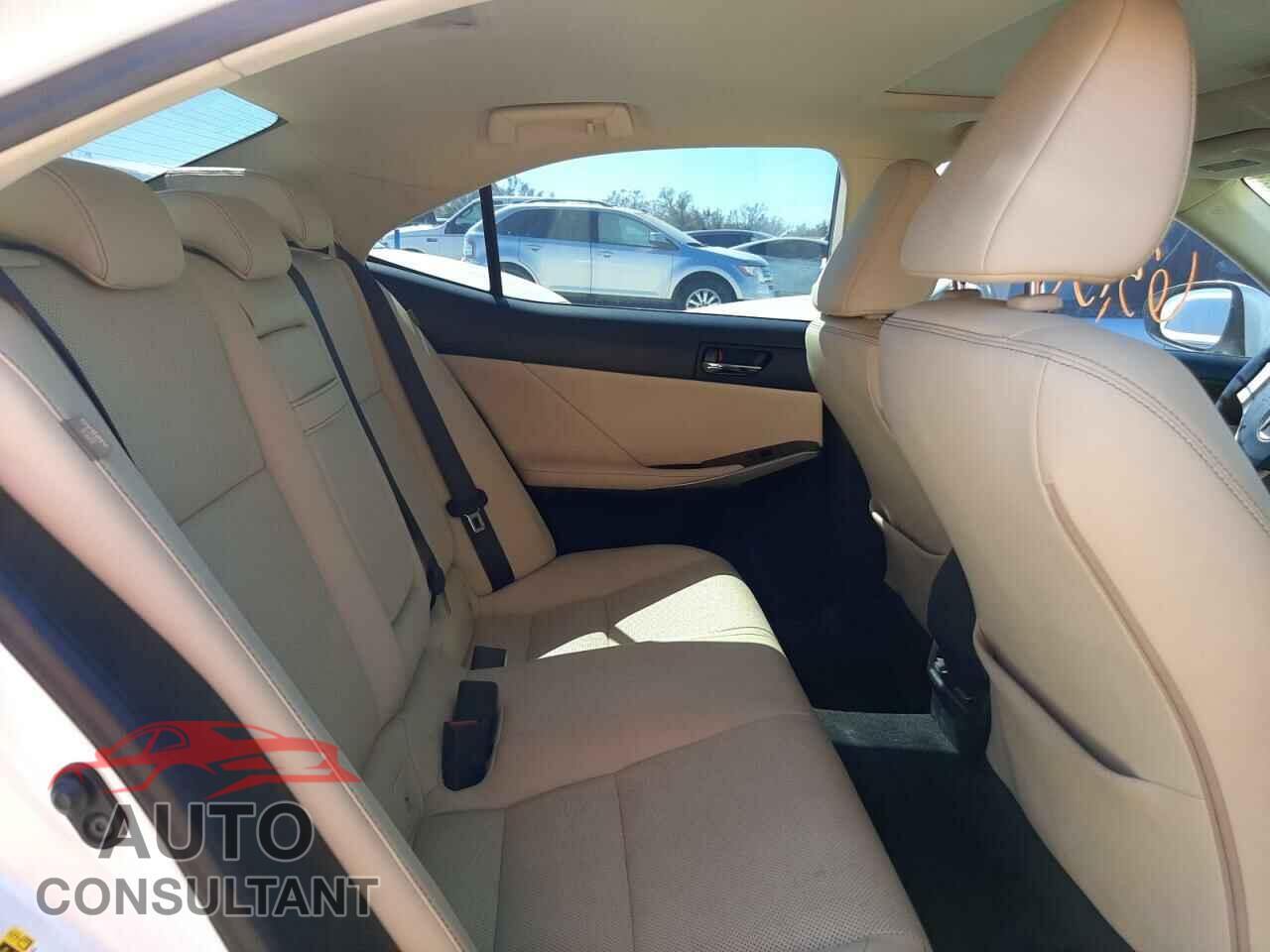 LEXUS IS 2016 - JTHBA1D22G5005414